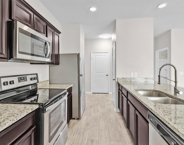 1028 White Birch Lane - Photo Thumbnail 9