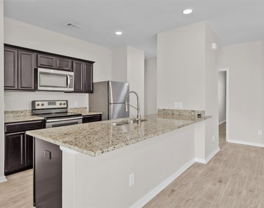 1028 White Birch Lane - Photo Thumbnail 8