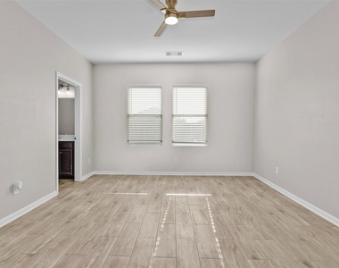 1028 White Birch Lane - Photo Thumbnail 12