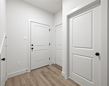 4603 Indie Heights Lane - Photo Thumbnail 3