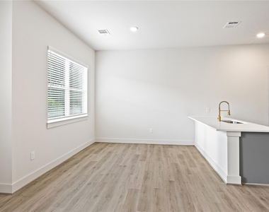 4603 Indie Heights Lane - Photo Thumbnail 9