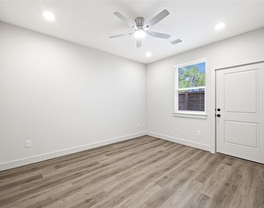4603 Indie Heights Lane - Photo Thumbnail 4