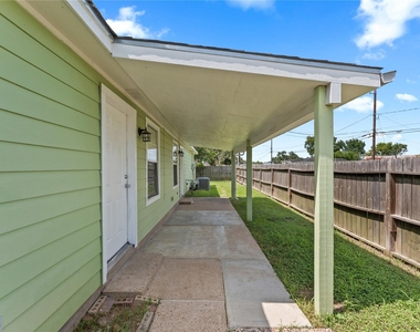 5035 Reno Drive - Photo Thumbnail 5