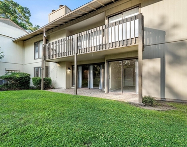 15919 Golf Club Drive - Photo Thumbnail 16