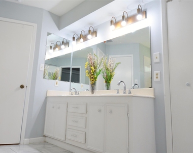6707 Las Brisas Drive - Photo Thumbnail 20