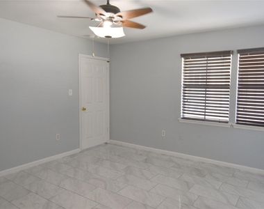 6707 Las Brisas Drive - Photo Thumbnail 17