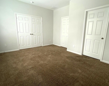 8215 Gallahad Street - Photo Thumbnail 9