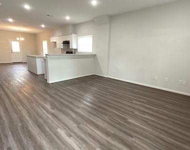 8215 Gallahad Street - Photo Thumbnail 4