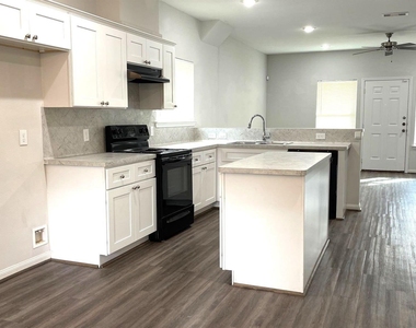 8215 Gallahad Street - Photo Thumbnail 3