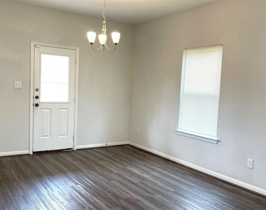 8215 Gallahad Street - Photo Thumbnail 15