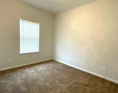 8215 Gallahad Street - Photo Thumbnail 6