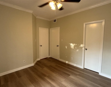 6500 Harbor Town - Photo Thumbnail 29