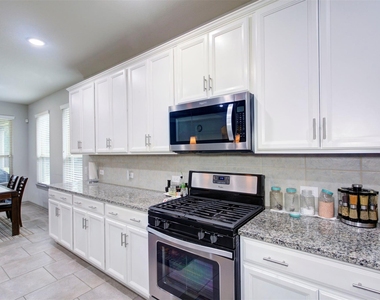 9643 Thimbleweed Drive - Photo Thumbnail 10