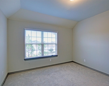 9643 Thimbleweed Drive - Photo Thumbnail 37