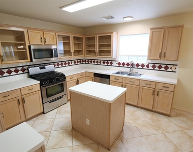 23822 Hopewell Drive - Photo Thumbnail 8