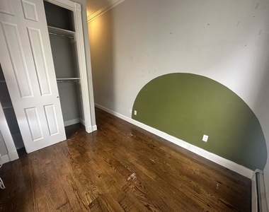 W 103rd St and Manhattan Ave - Photo Thumbnail 5
