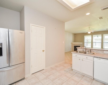 18334 Grove Brook Lane - Photo Thumbnail 7