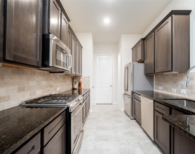 1634 Ryon Falls Drive - Photo Thumbnail 10