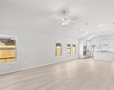 114 Mercury Sky Road - Photo Thumbnail 20