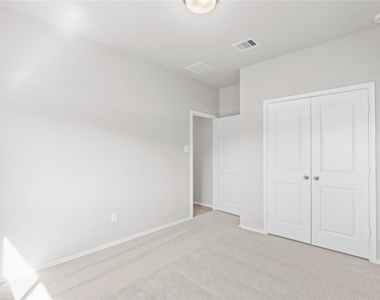 114 Mercury Sky Road - Photo Thumbnail 14
