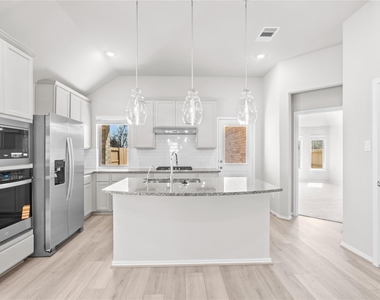 114 Mercury Sky Road - Photo Thumbnail 12