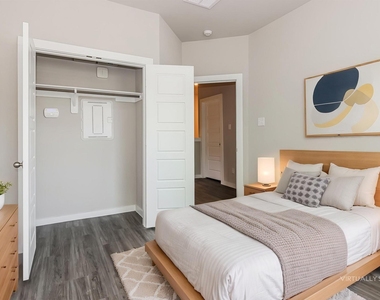 18322 W Centro Circle - Photo Thumbnail 13