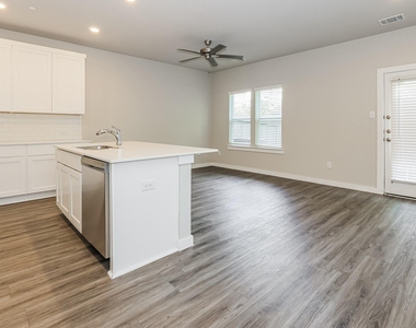 18322 W Centro Circle - Photo Thumbnail 9