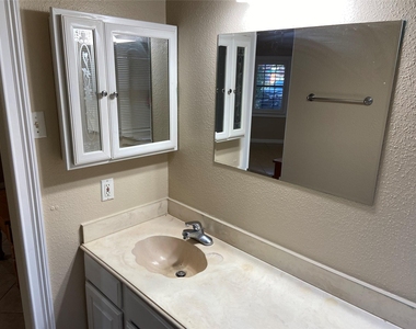 22503 Dabney Manor Lane - Photo Thumbnail 12