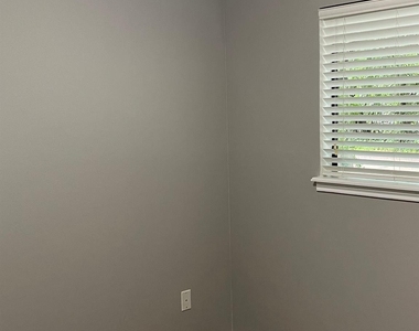 2614 N Red Cedar Circle - Photo Thumbnail 14