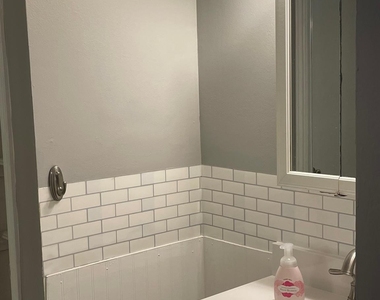 2614 N Red Cedar Circle - Photo Thumbnail 11