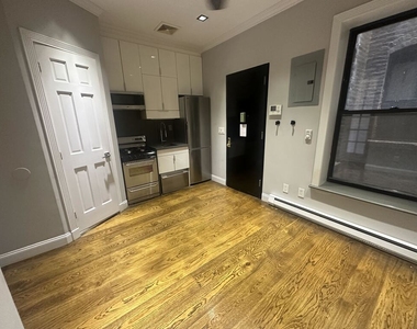 W 103rd St and Manhattan Ave - Photo Thumbnail 1