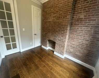 W 103rd St and Manhattan Ave - Photo Thumbnail 4