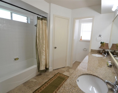 15927 Tumbling Rapids Drive - Photo Thumbnail 32