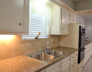 15927 Tumbling Rapids Drive - Photo Thumbnail 13