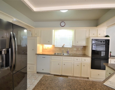 15927 Tumbling Rapids Drive - Photo Thumbnail 26