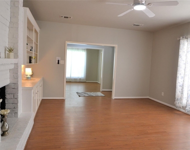 15927 Tumbling Rapids Drive - Photo Thumbnail 5