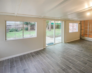 10534 Huntington Wood Drive - Photo Thumbnail 10