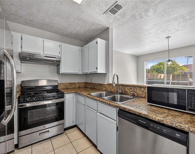 13610 Repa Lane - Photo Thumbnail 9