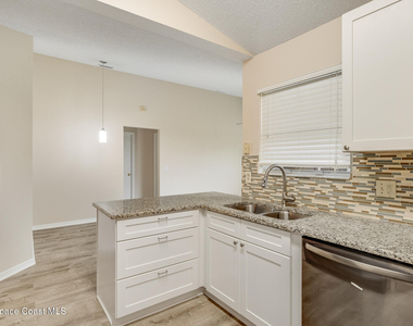 2540 Wild Wood Drive - Photo Thumbnail 14