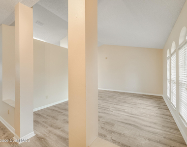 2540 Wild Wood Drive - Photo Thumbnail 4