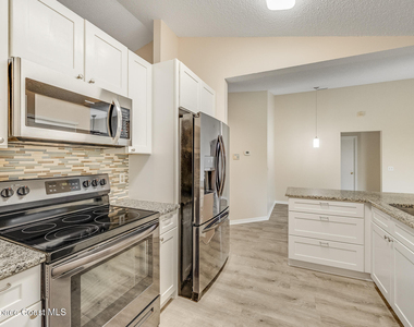 2540 Wild Wood Drive - Photo Thumbnail 15