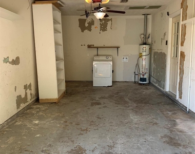 340 Westwood Ln - Photo Thumbnail 14