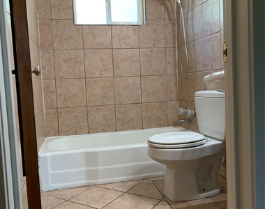 340 Westwood Ln - Photo Thumbnail 8