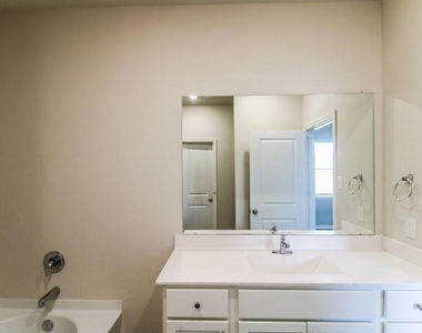 7602 Tipton Meadow Way - Photo Thumbnail 7