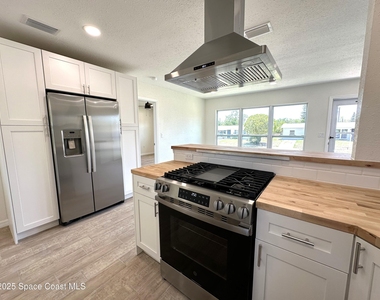 4440 Stuart Avenue - Photo Thumbnail 5