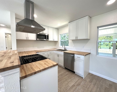 4440 Stuart Avenue - Photo Thumbnail 4