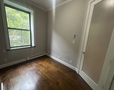 W 103rd St and Manhattan Ave - Photo Thumbnail 1