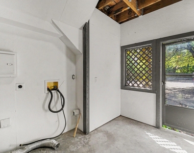 4408 Yoakum Boulevard - Photo Thumbnail 18
