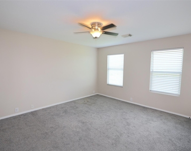 3203 Becker Glen Street - Photo Thumbnail 11