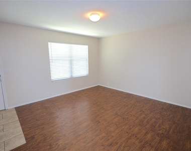 3203 Becker Glen Street - Photo Thumbnail 3